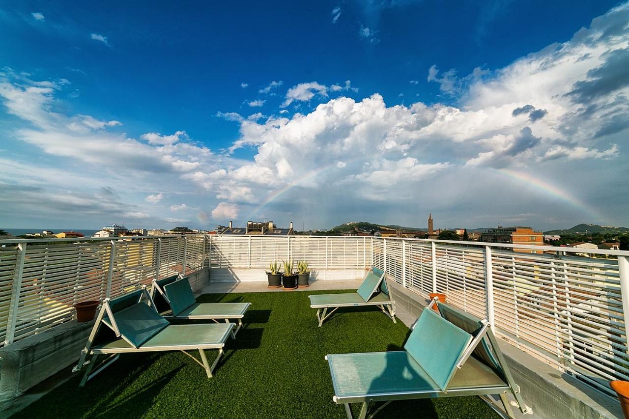 Hotel Pinocchio Cattolica Exterior foto